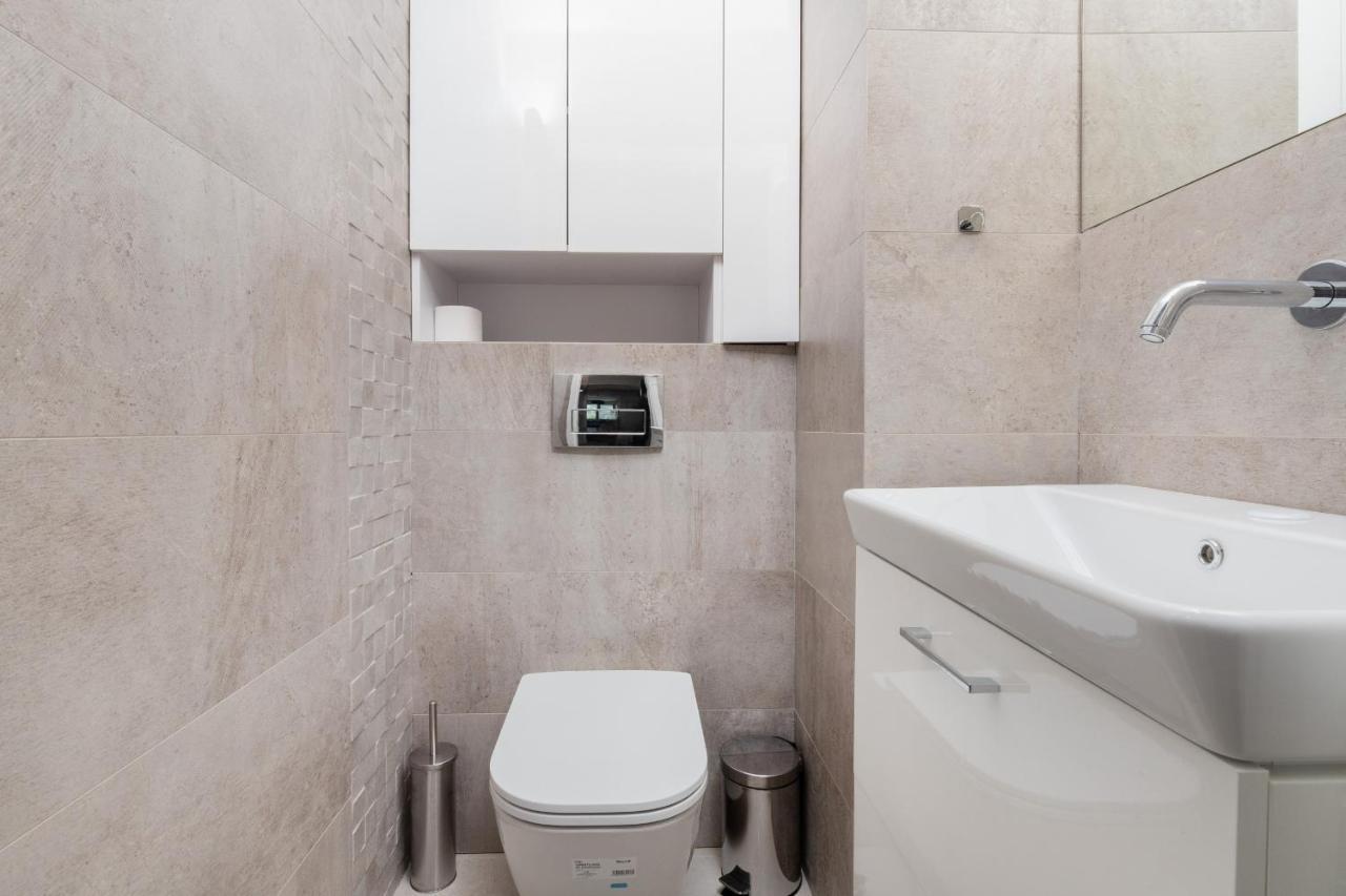 Gdanska Two-Bedroom Apartment Brzezno Beach By Noclegi Renters Ngoại thất bức ảnh